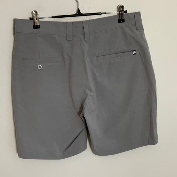 Travis Matthews Grey shorts size 30‎ - Picture 2 of 5